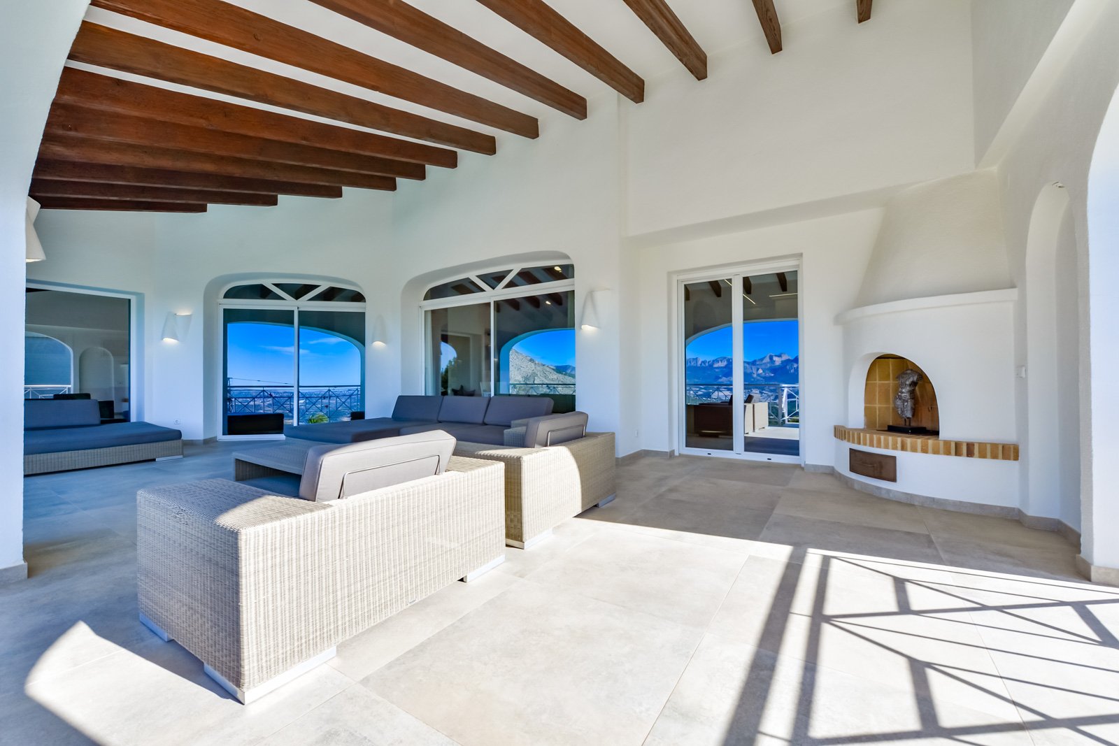 4495ALT Luxuriöse Villa mit Meerblick und geräumigem Gästehaus zum Verkauf in Sierra de Altea4495ALT Luxueuze villa met zeezicht en ruim gastenverblij