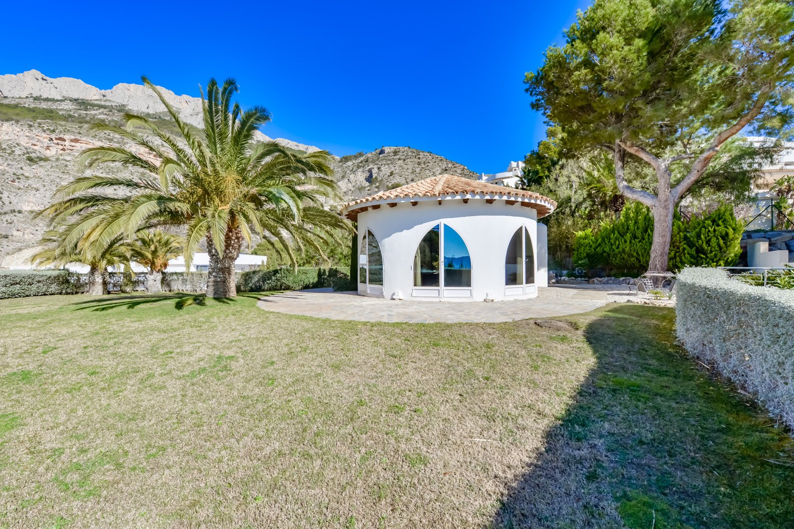 4495ALT Luxuriöse Villa mit Meerblick und geräumigem Gästehaus zum Verkauf in Sierra de Altea4495ALT Luxueuze villa met zeezicht en ruim gastenverblij