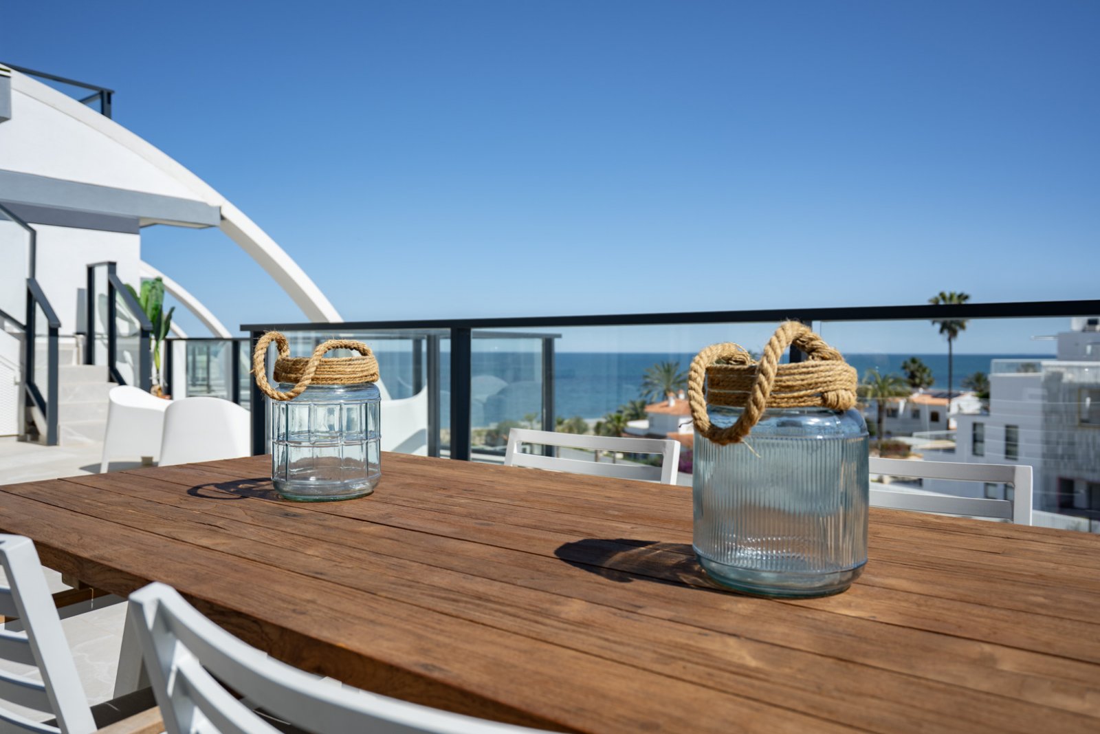 4502DEN Fantastisches modernes Penthouse direkt am Strand zu verkaufen in Denia