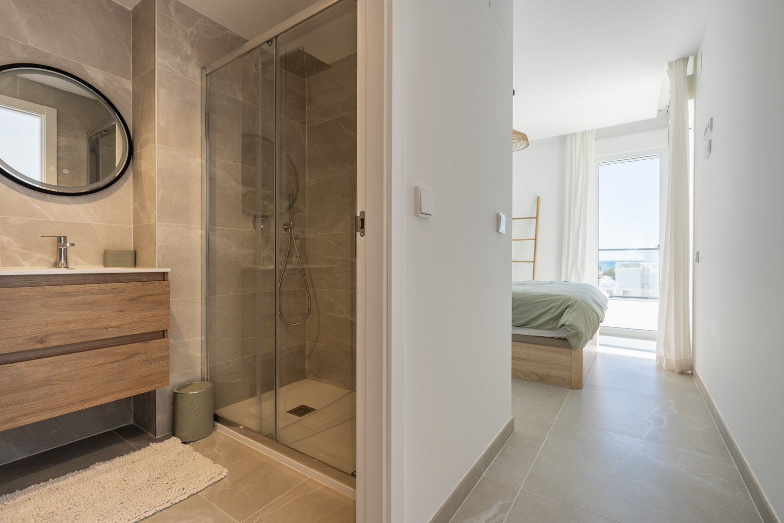 4502DEN Fantastisches modernes Penthouse direkt am Strand zu verkaufen in Denia