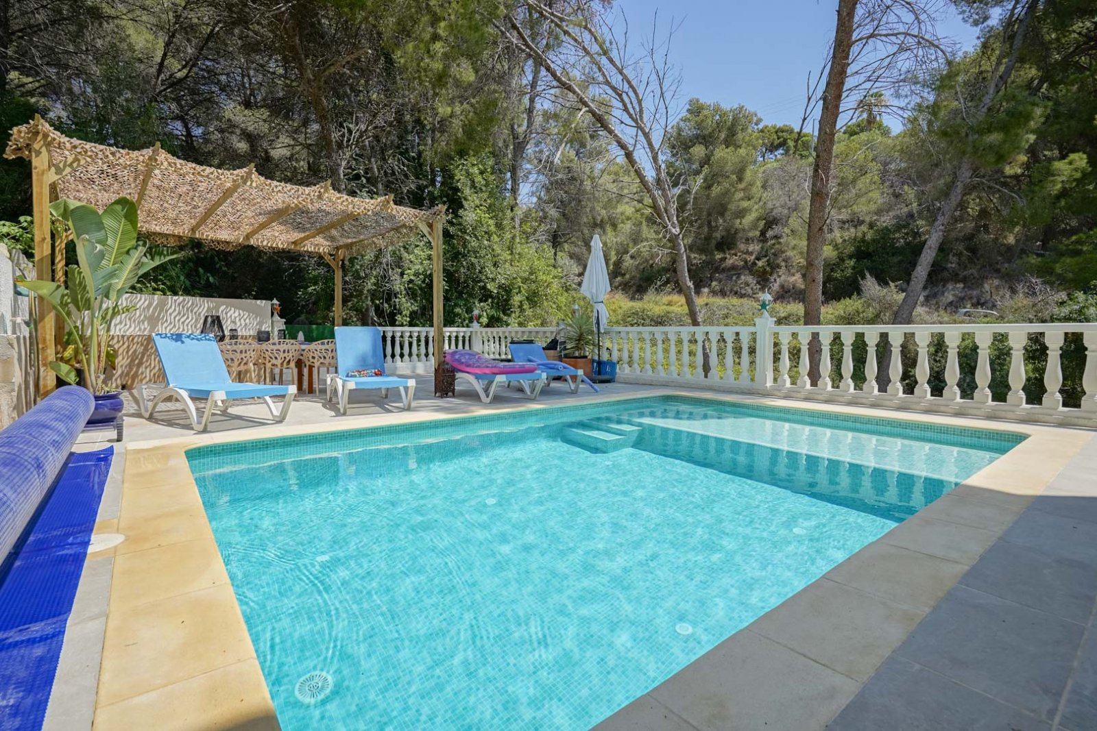 C4XY4540BEN Renovierte Villa mit geräumigem Gästehaus zum Verkauf in Benissa