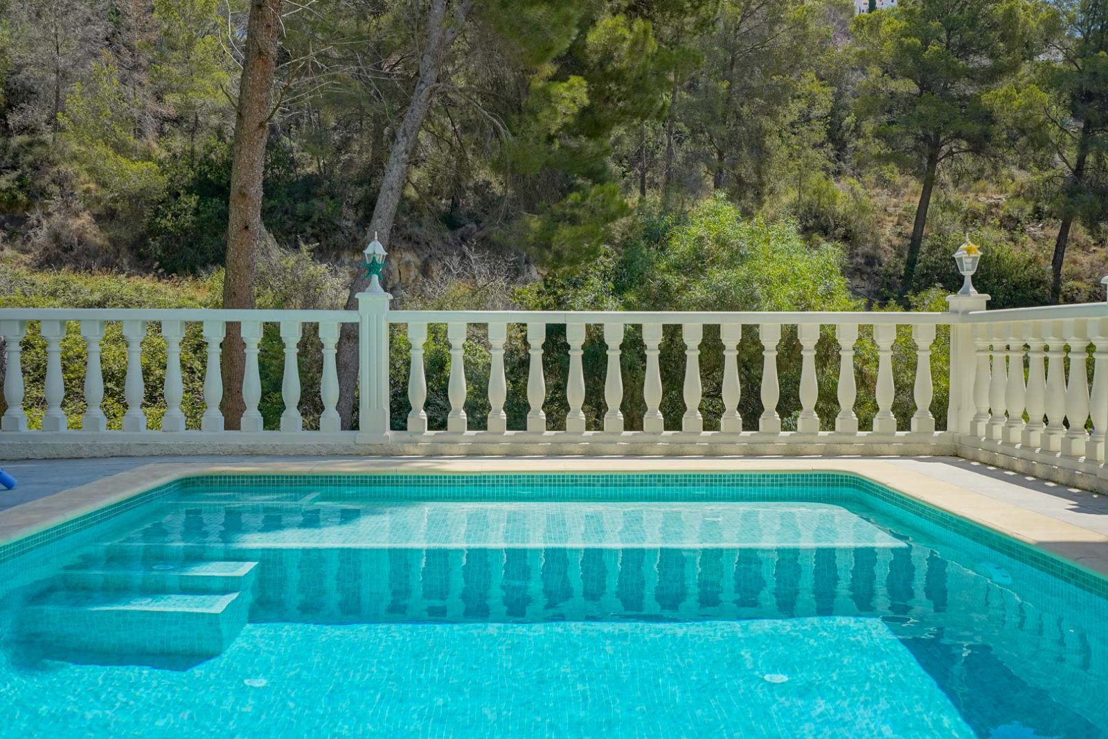 C4XY4540BEN Renovierte Villa mit geräumigem Gästehaus zum Verkauf in Benissa