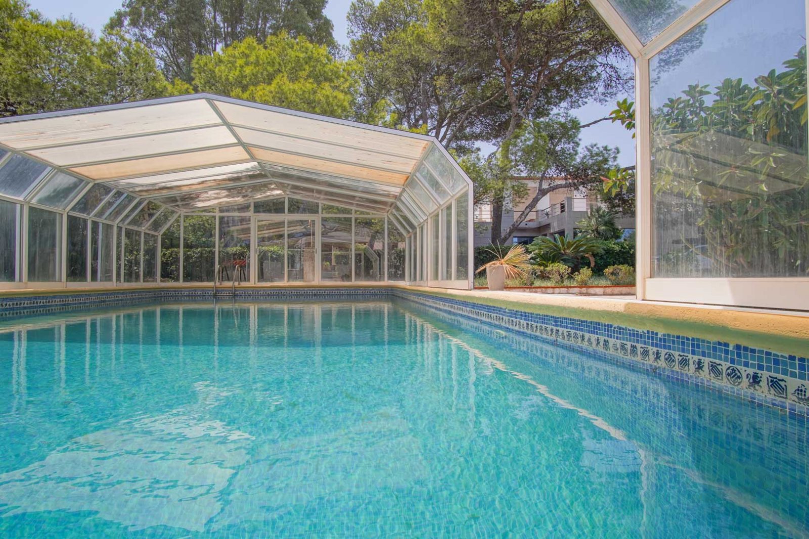 C4XY8285DEN Villa mit Meerblick, Gästeapartment und großem Grundstück zu verkaufen in Las Rotas, Denia.