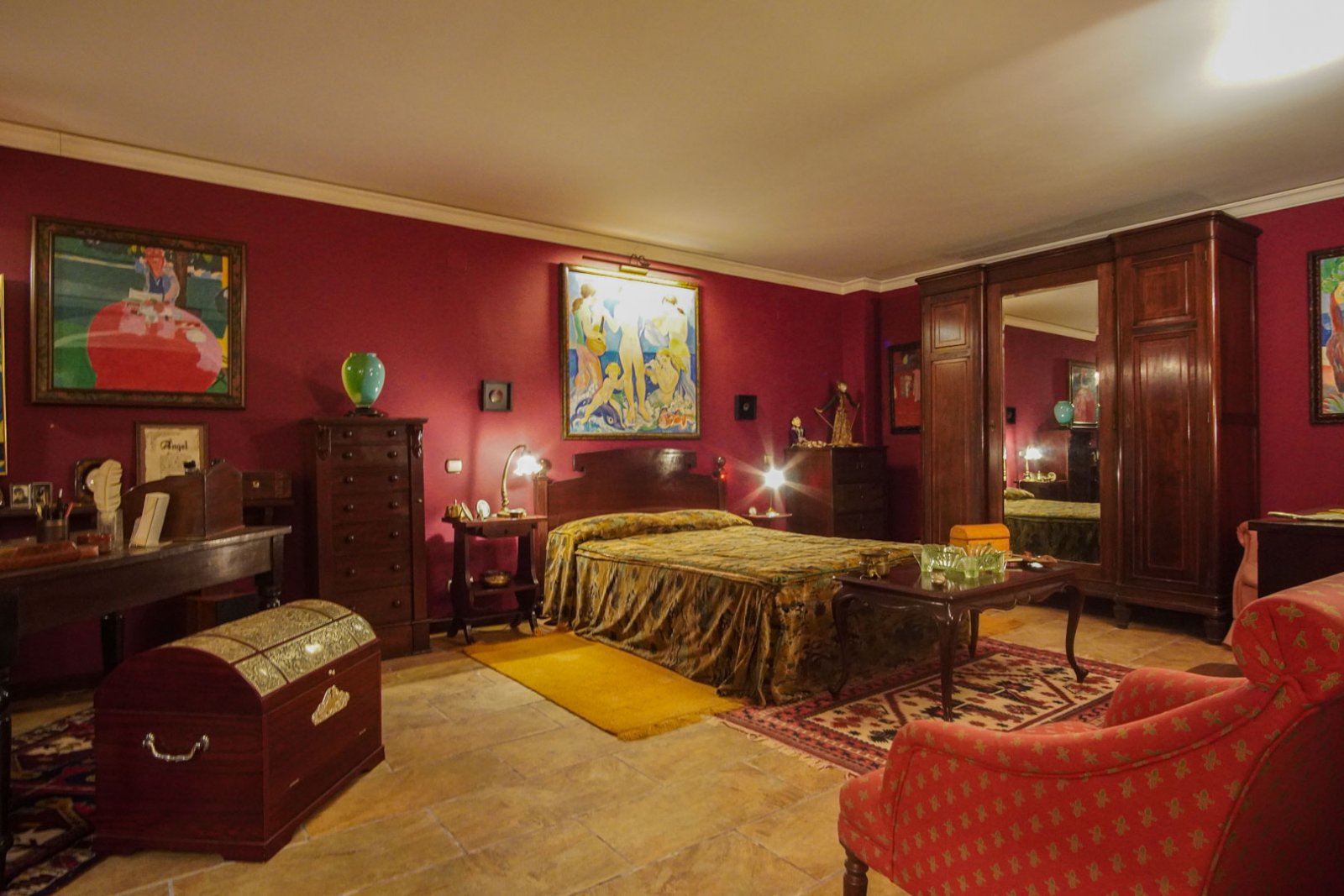 C3XY8287DEN Villa mit Pool zum Verkauf in Denia, mit teilweisem Blick auf die Berge und die Burg.