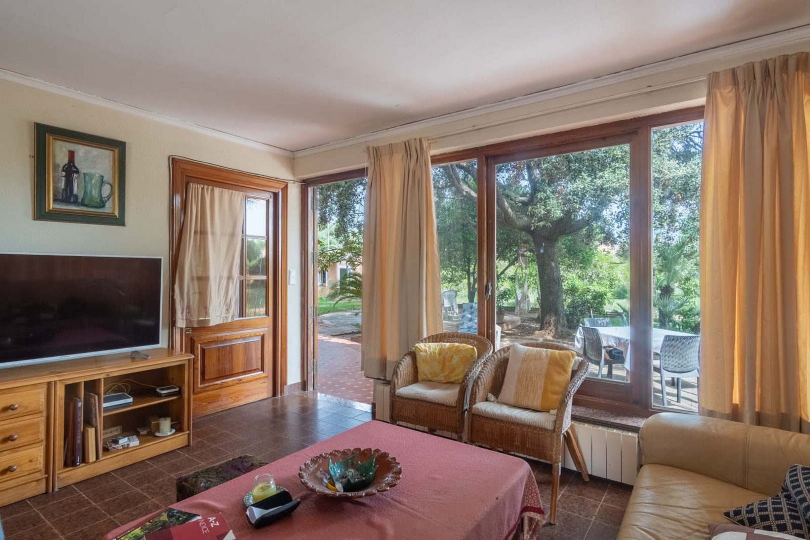 8290DEN Mediterrane Villa mit Pool, großem Grundstück, 550 m vom Strand entfernt und in der Nähe des Zentrums, zu verkaufen in Denia.