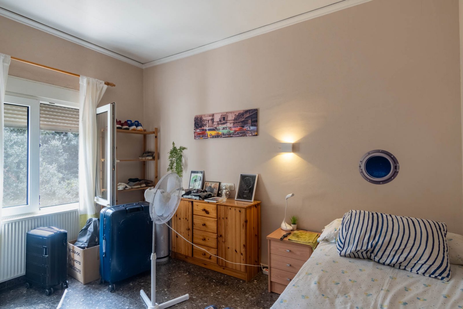 8290DEN Mediterrane Villa mit Pool, großem Grundstück, 550 m vom Strand entfernt und in der Nähe des Zentrums, zu verkaufen in Denia.