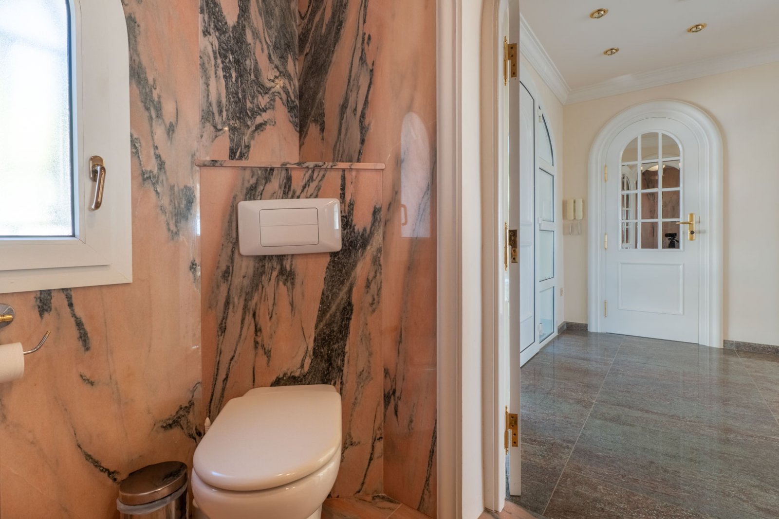 9006BEN Mediterrane Villa mit Panoramablick aufs Meer in Benissa zu verkaufen.