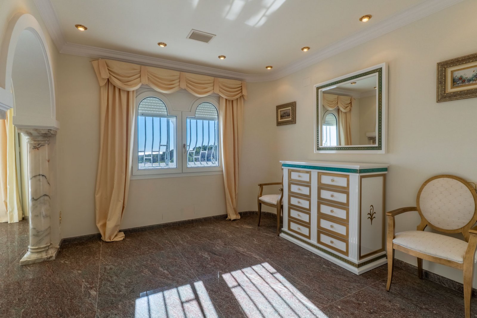 9006BEN Mediterrane Villa mit Panoramablick aufs Meer in Benissa zu verkaufen.