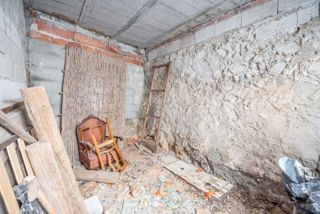 4154GAT Großes Grundstück mit halbfertiger Finca in Gata de Gorgos zu verkaufen