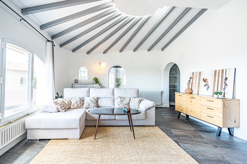 4223CAL Renovierte Villa mit Meerblick und gutem Mietpotenzial zum Verkauf nahe dem Zentrum von Calpe