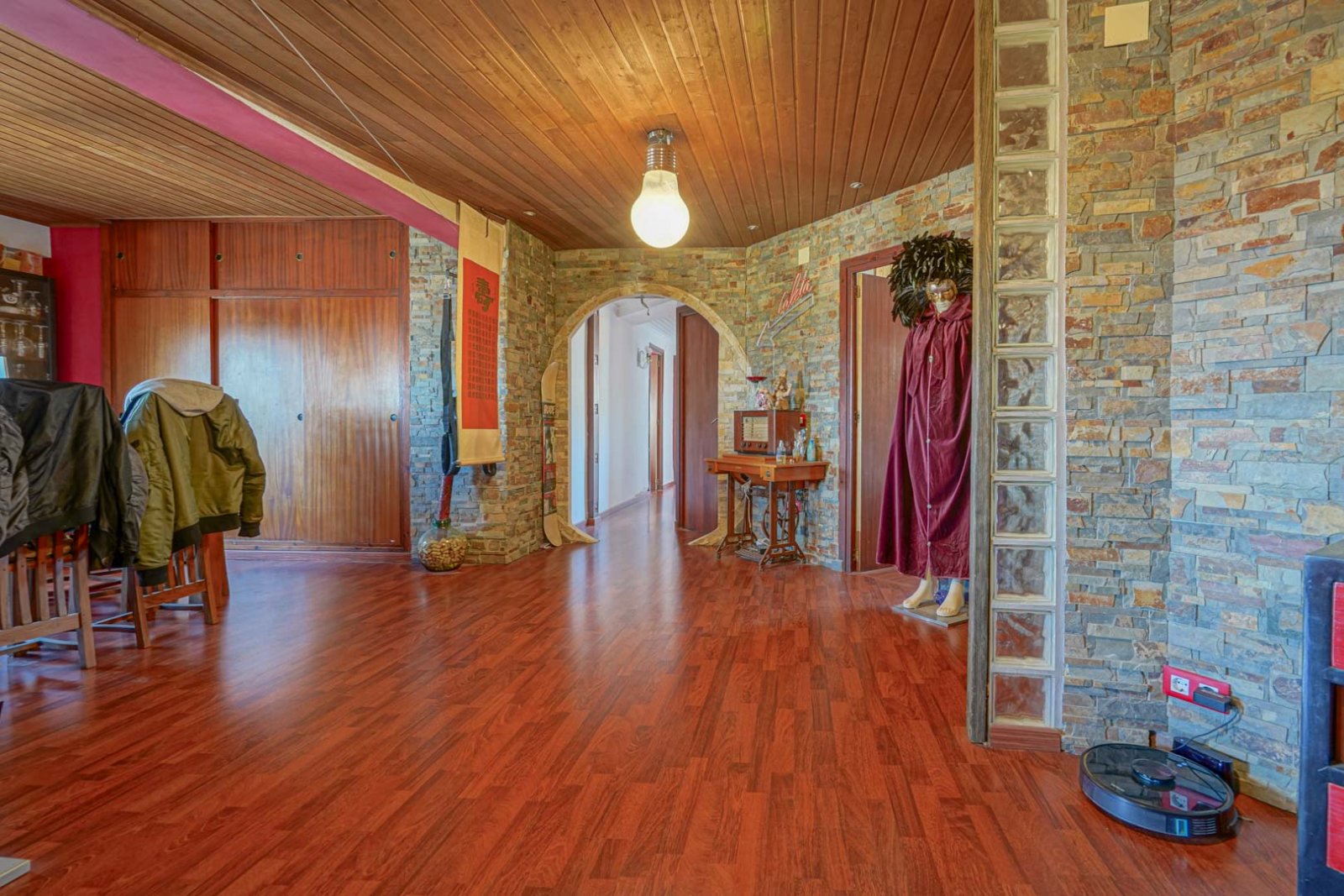 4368JAV Sehr große Wohnung zum Verkauf mit Meerblick im Zentrum von Jávea