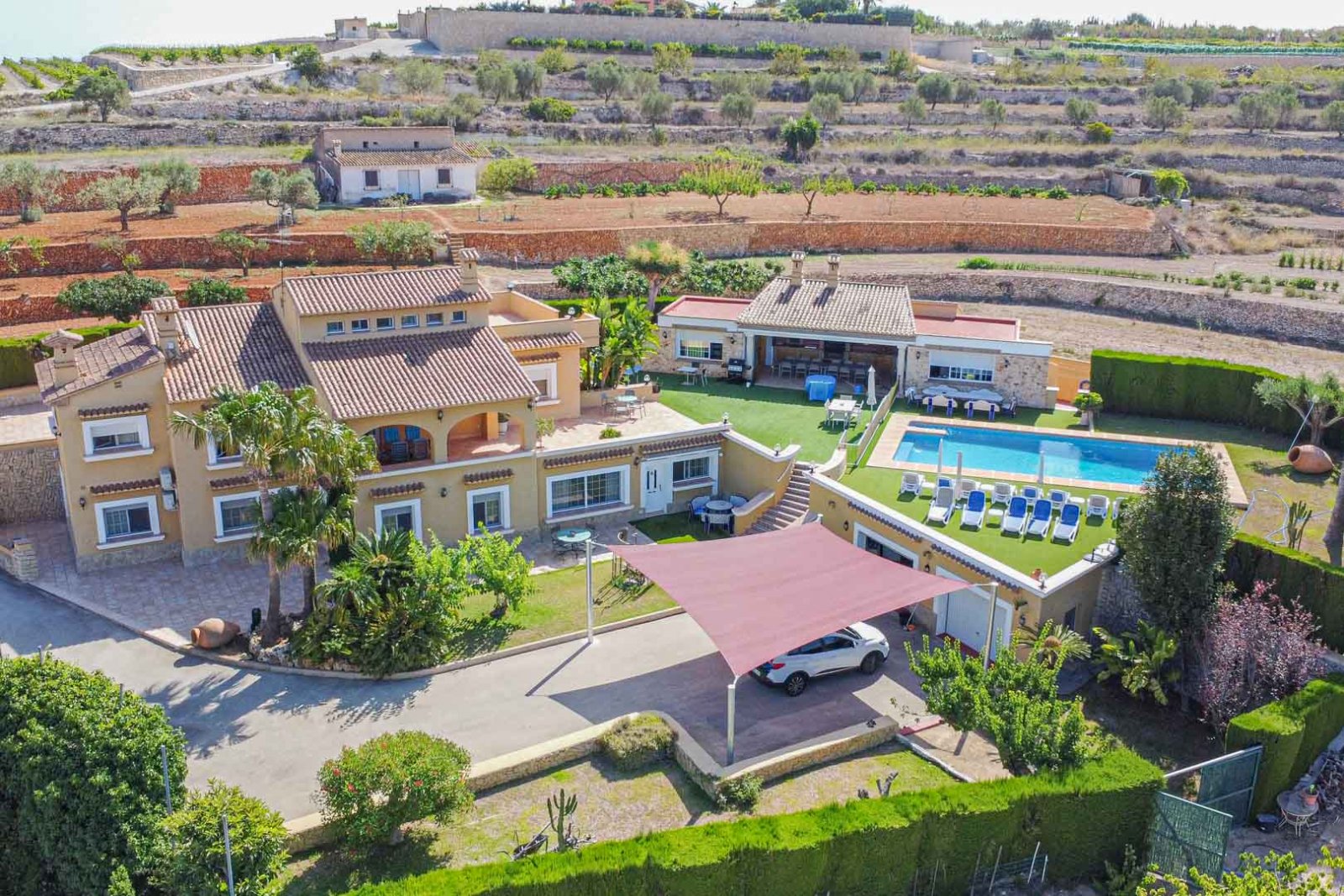 C3XY4422BEN Sehr große Villa mit 3 Gästehäusern auf 11.000 m2 zum Verkauf in Benissa