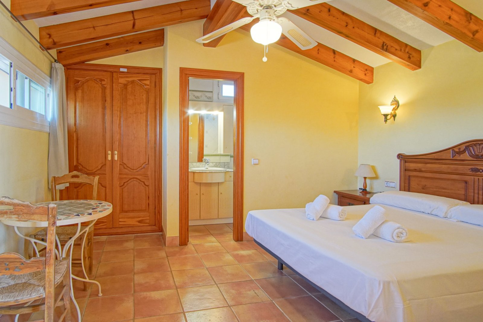 C3XY4422BEN Sehr große Villa mit 3 Gästehäusern auf 11.000 m2 zum Verkauf in Benissa