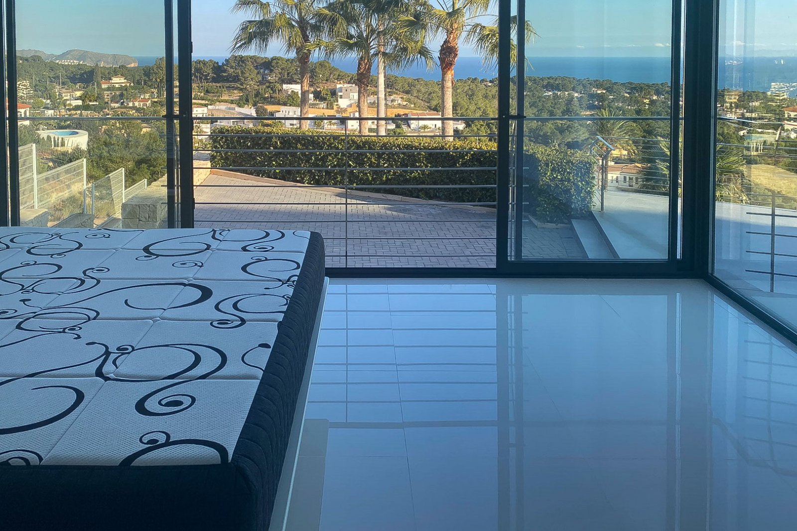 4442BEN Moderne Villa mit atemberaubendem Meerblick in Benissa zu verkaufen