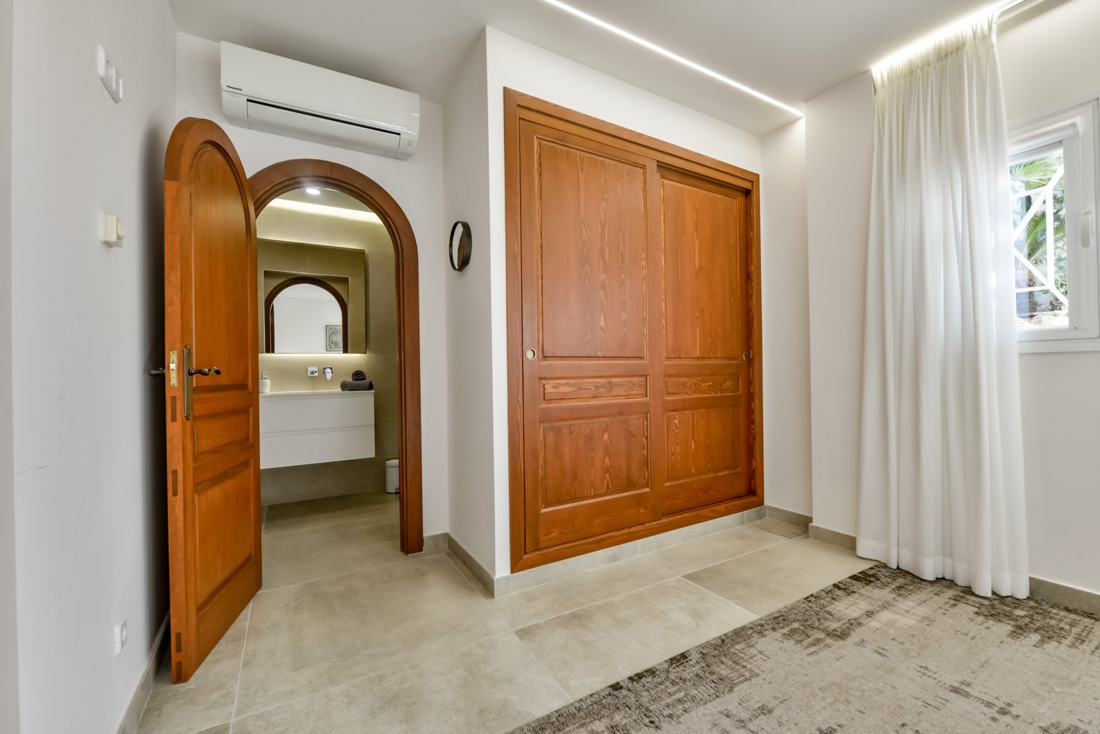 4495ALT Luxuriöse Villa mit Meerblick und geräumigem Gästehaus zum Verkauf in Sierra de Altea4495ALT Luxueuze villa met zeezicht en ruim gastenverblij