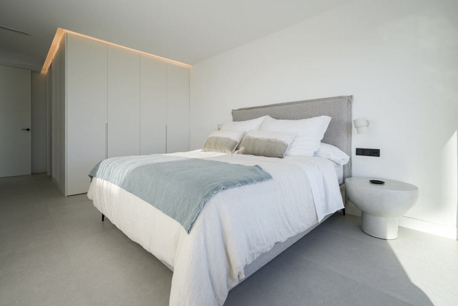 4503POL Moderne Neubauvilla zum Verkauf in Polop