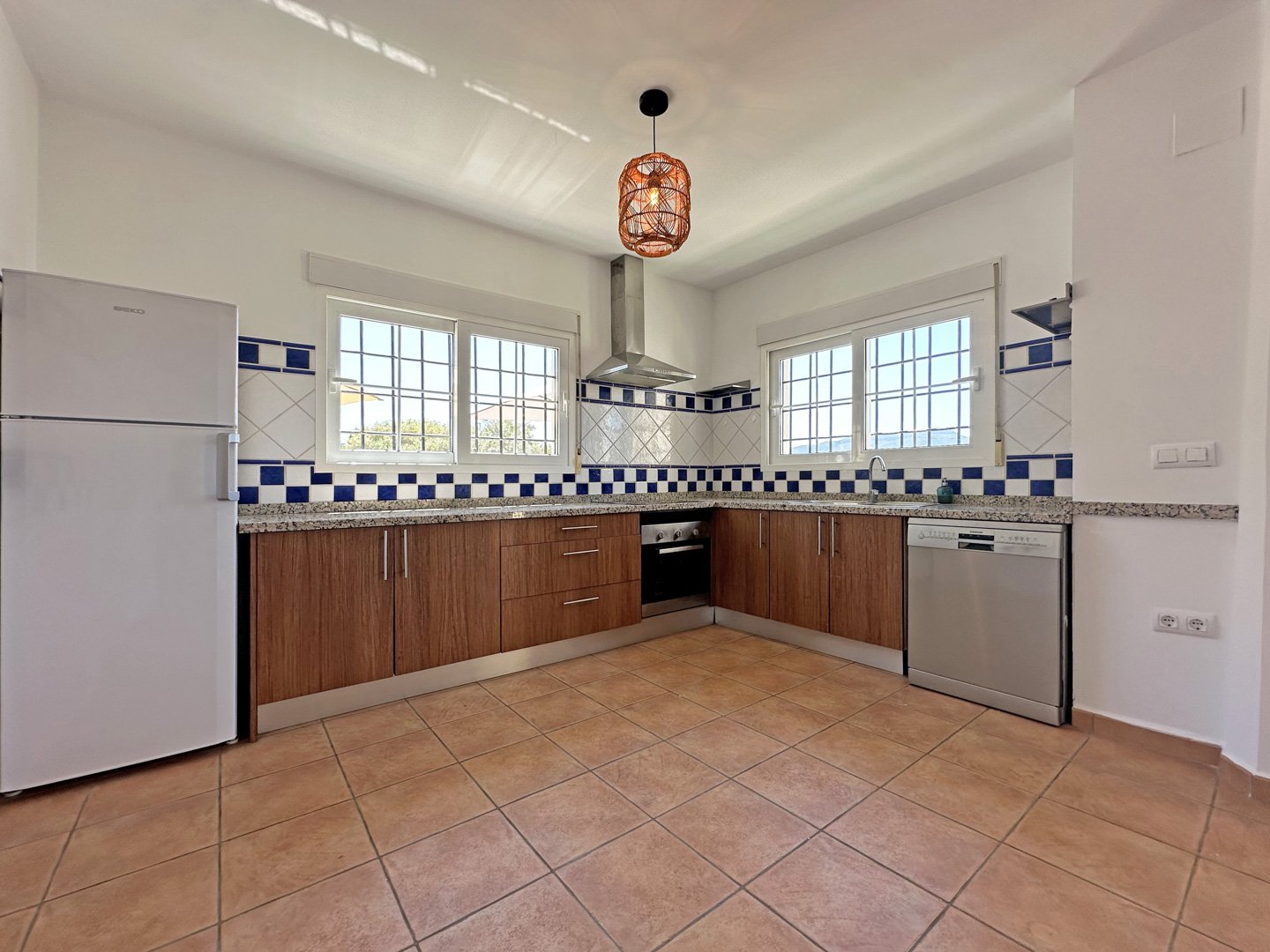 C4XY4536JAL Renovierte Villa zum Verkauf mit Panoramablick auf das Tal im Valle del Paraíso