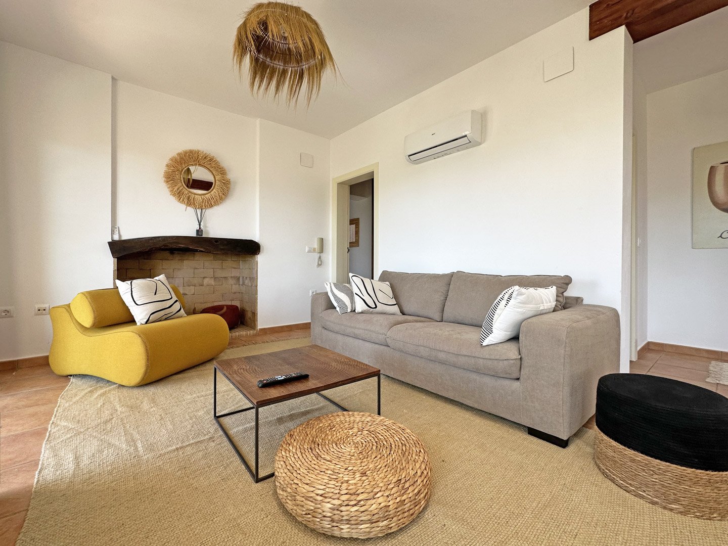 C4XY4536JAL Renovierte Villa zum Verkauf mit Panoramablick auf das Tal im Valle del Paraíso