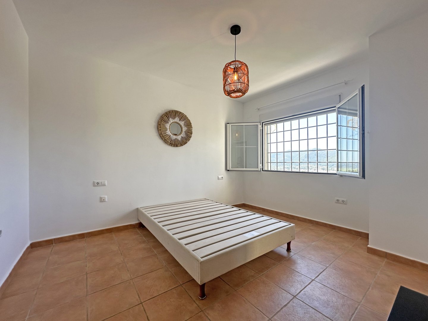 C4XY4536JAL Renovierte Villa zum Verkauf mit Panoramablick auf das Tal im Valle del Paraíso