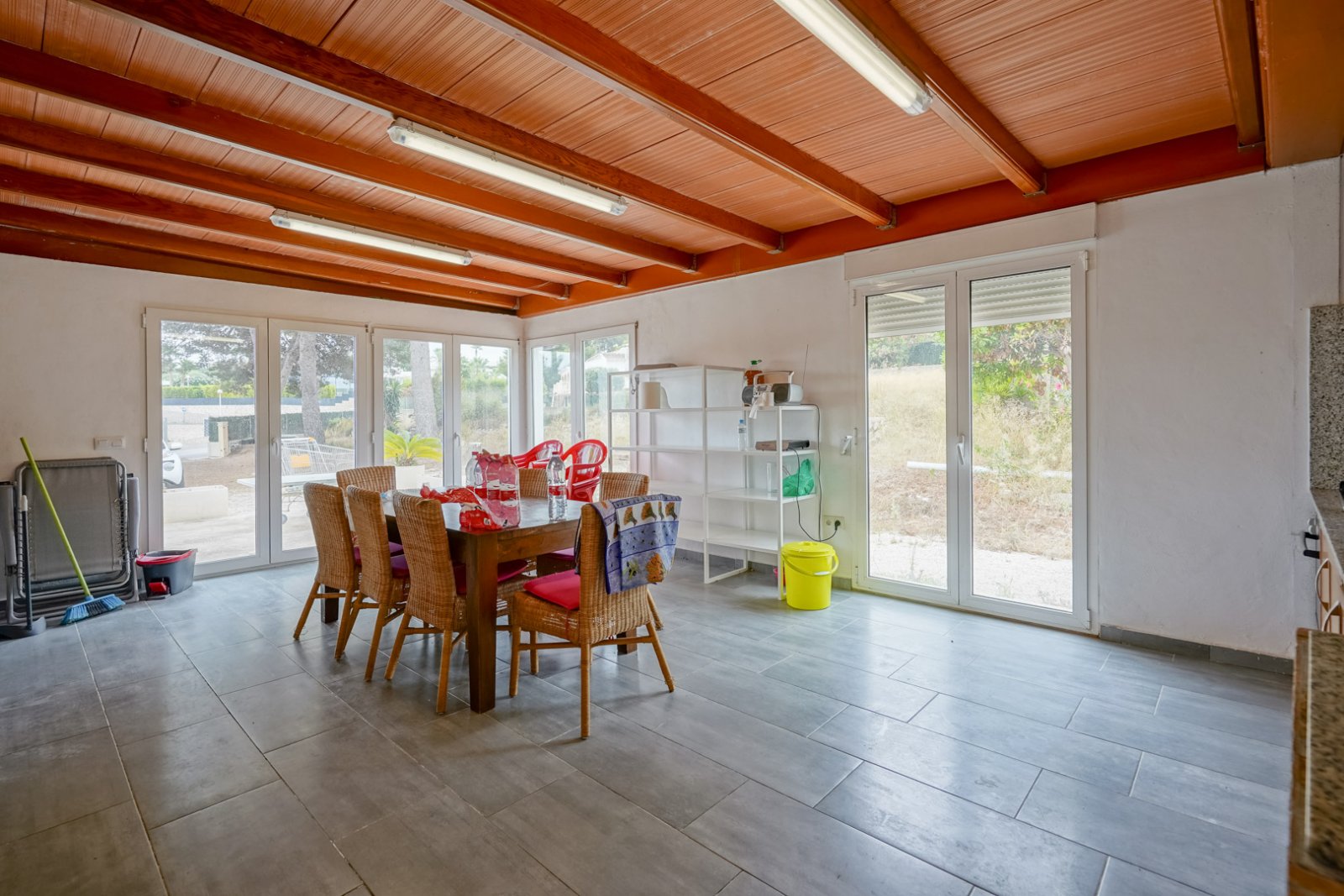 4544JAV Grundstück von 2600 m2 mit Haus zu verkaufen nur wenige Gehminuten vom Sandstrand in Jávea entfernt