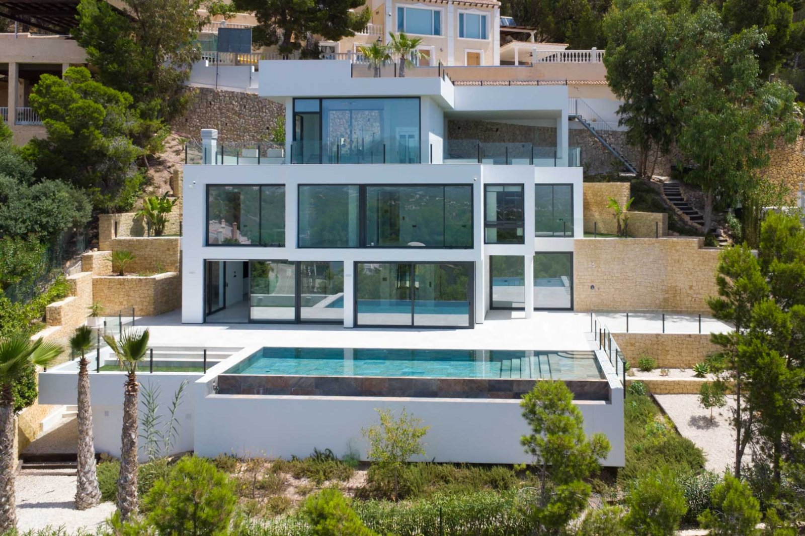 8283ALT Moderne Villa mit Panoramablick auf das Meer in Altea Hills zu verkaufen.