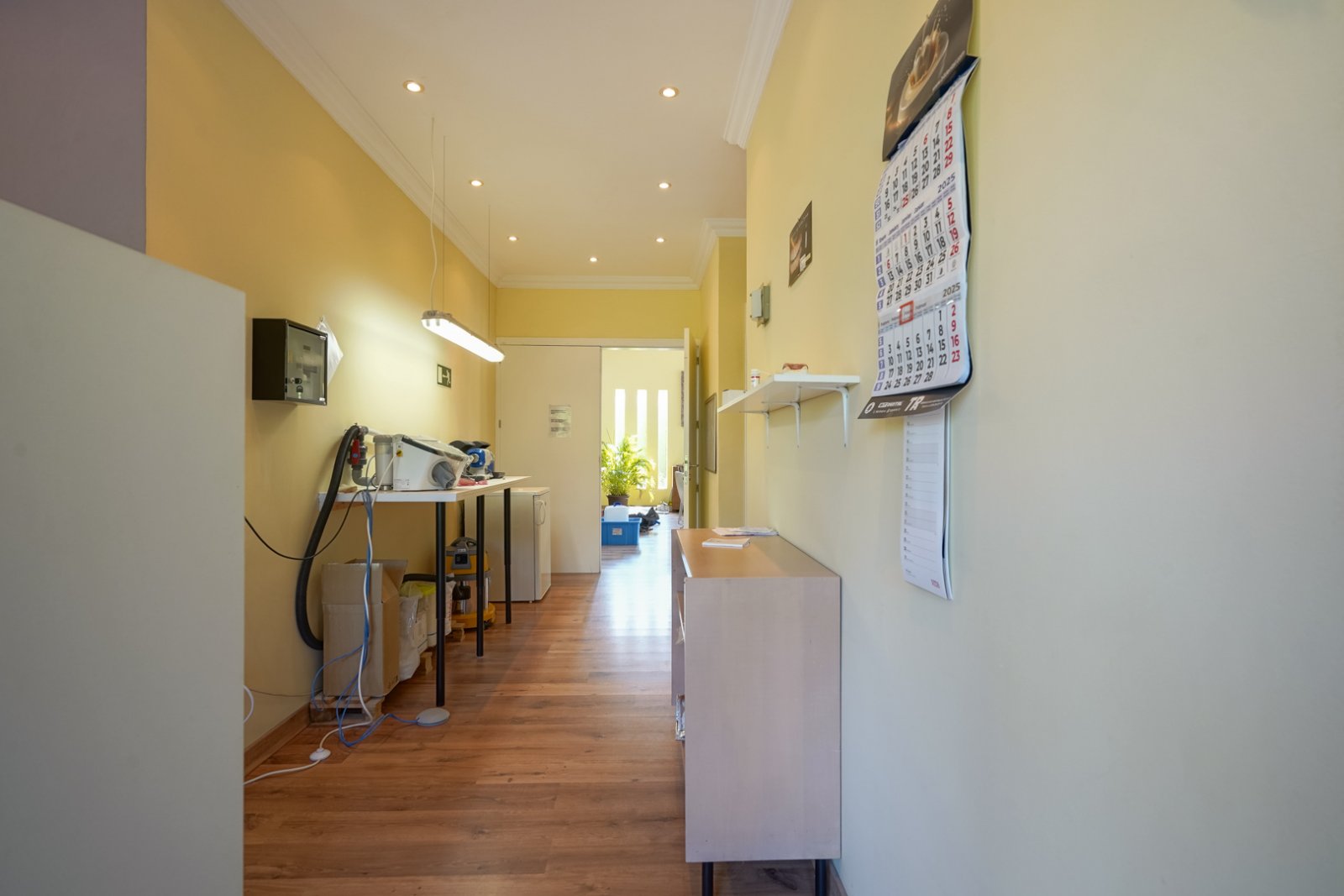 4559JAV Multifunktionale Gewerbeimmobilie zum Verkauf in Jávea