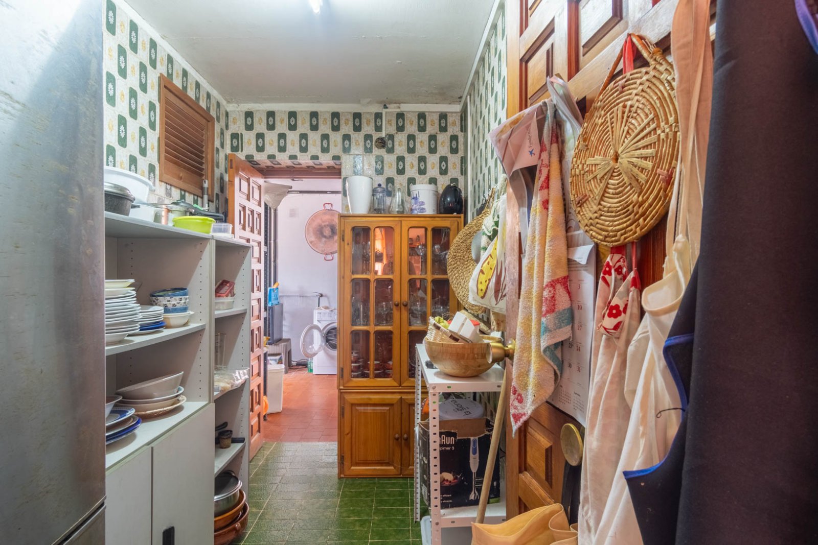 8290DEN Mediterrane Villa mit Pool, großem Grundstück, 550 m vom Strand entfernt und in der Nähe des Zentrums, zu verkaufen in Denia.