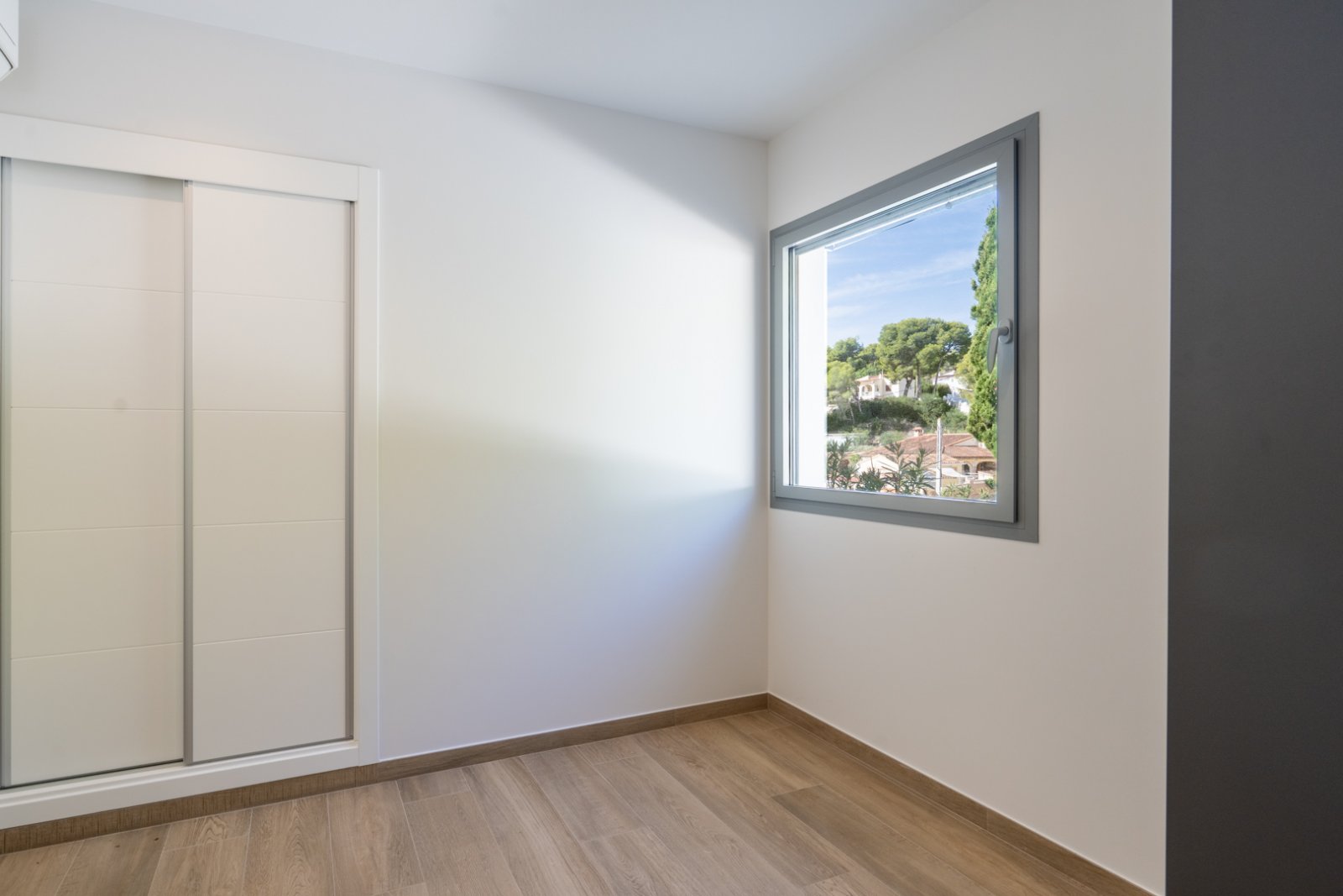 C4XY4581BEN Moderne Villa zum Verkauf in La Fustera Benissa