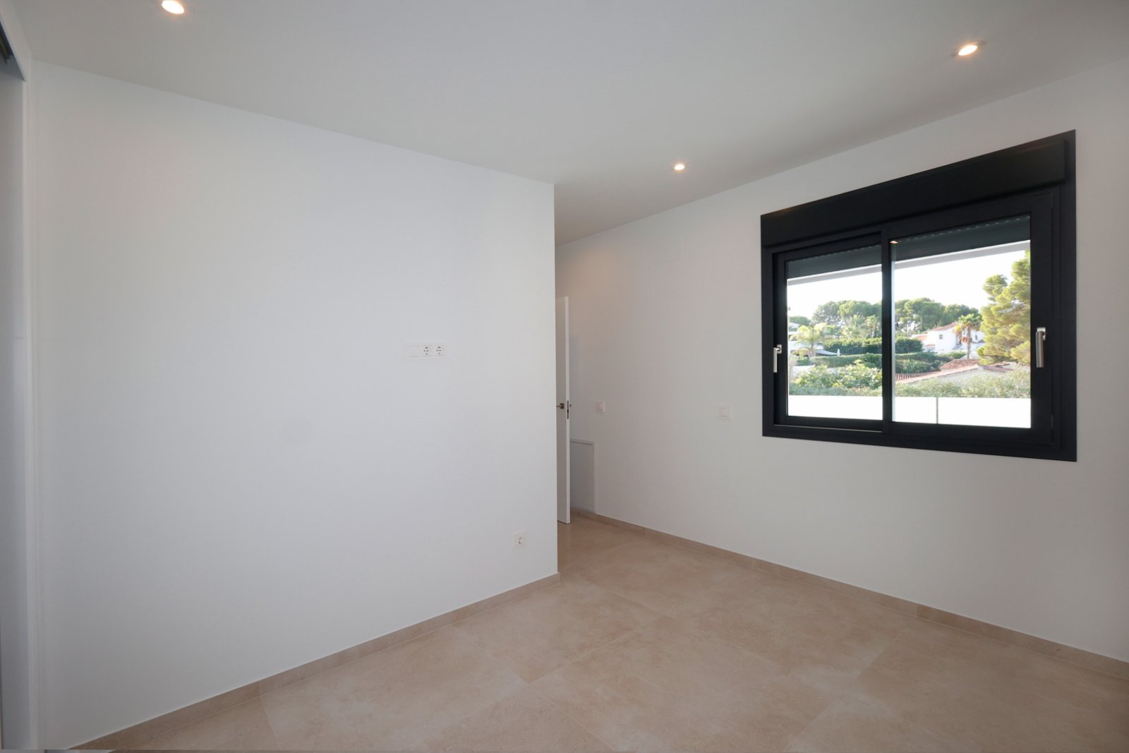 8308CAL Moderne Villa mit Bergblick, zu verkaufen in Calpe.