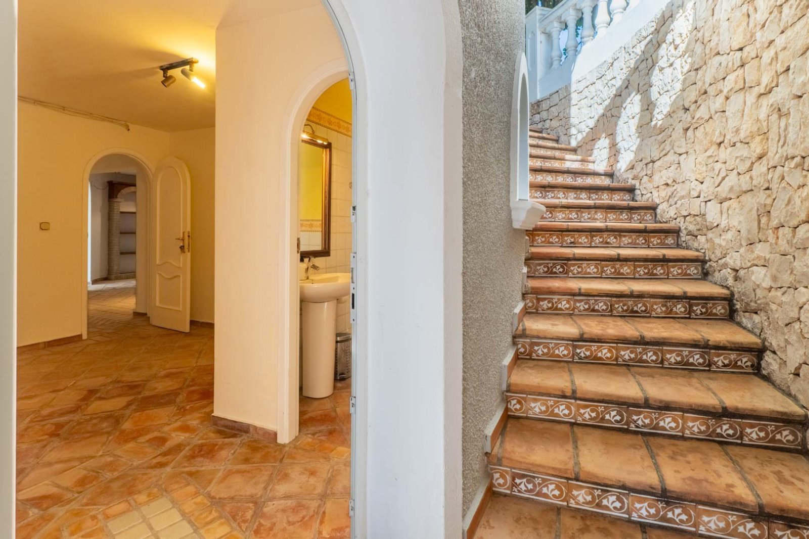 9006BEN Mediterrane Villa mit Panoramablick aufs Meer in Benissa zu verkaufen.