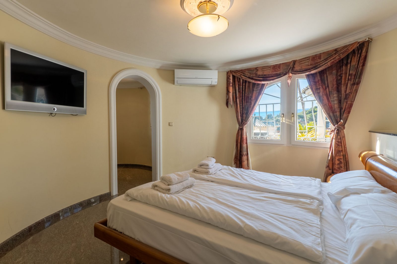 9006BEN Mediterrane Villa mit Panoramablick aufs Meer in Benissa zu verkaufen.