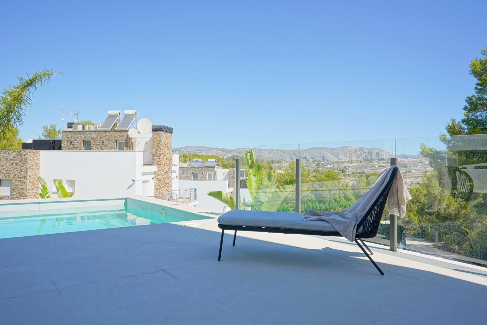 4305MOR Moderne Villa zum Verkauf in Moraira