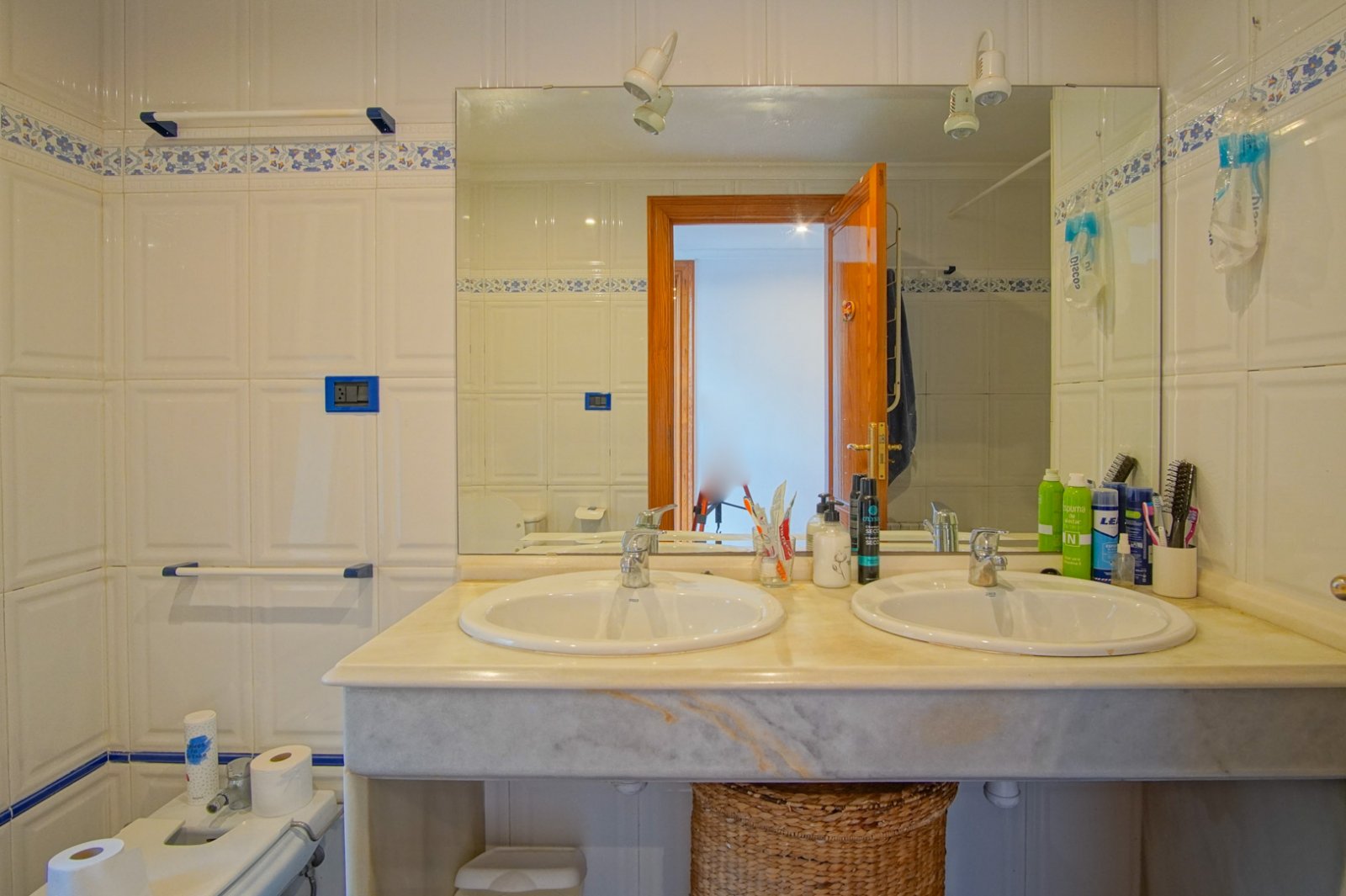 8176DEN Villa mit teilweisem Meerblick zum Verkauf in Las Rotas, Denia