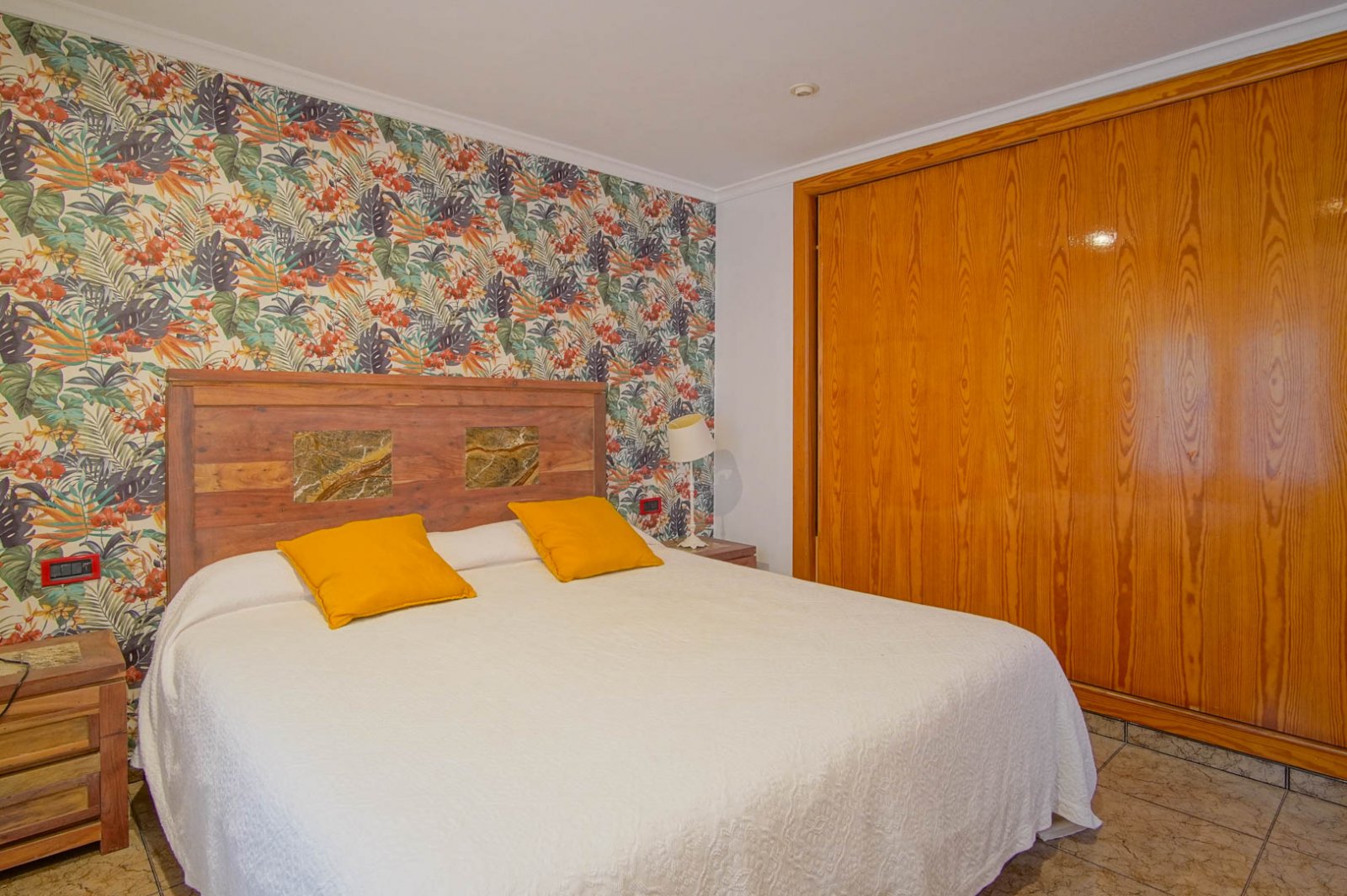 8176DEN Villa mit teilweisem Meerblick zum Verkauf in Las Rotas, Denia