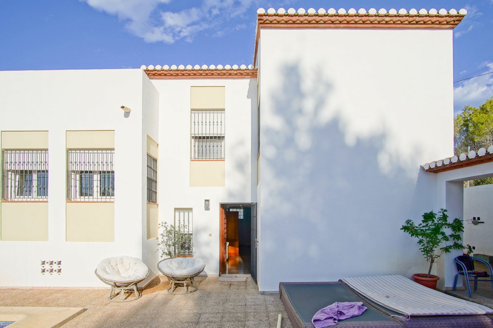 8176DEN Villa mit teilweisem Meerblick zum Verkauf in Las Rotas, Denia