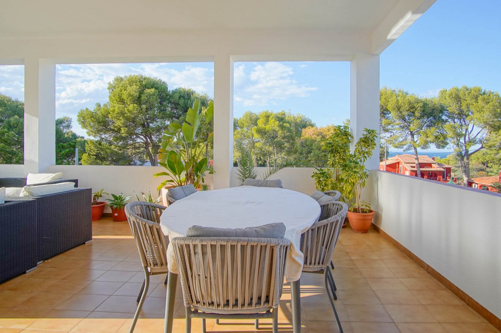 8176DEN Villa mit teilweisem Meerblick zum Verkauf in Las Rotas, Denia