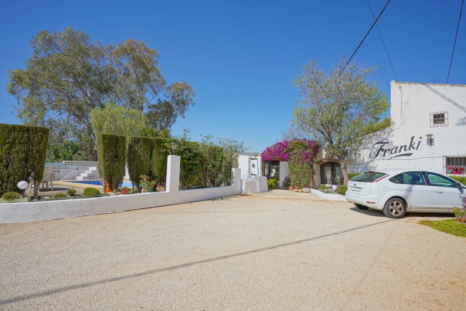 C3XY4395JAV Traditionelle Villa auf flachem Grundstück mit Gewerbeerlaubnis zum Verkauf in Jávea