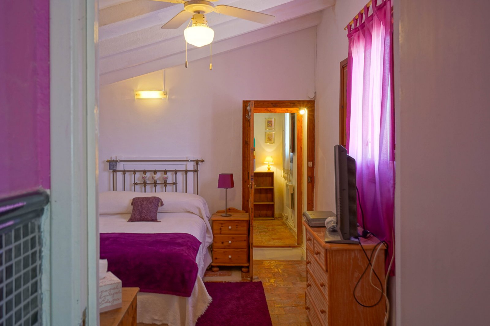 C3XY4395JAV Traditionelle Villa auf flachem Grundstück mit Gewerbeerlaubnis zum Verkauf in Jávea