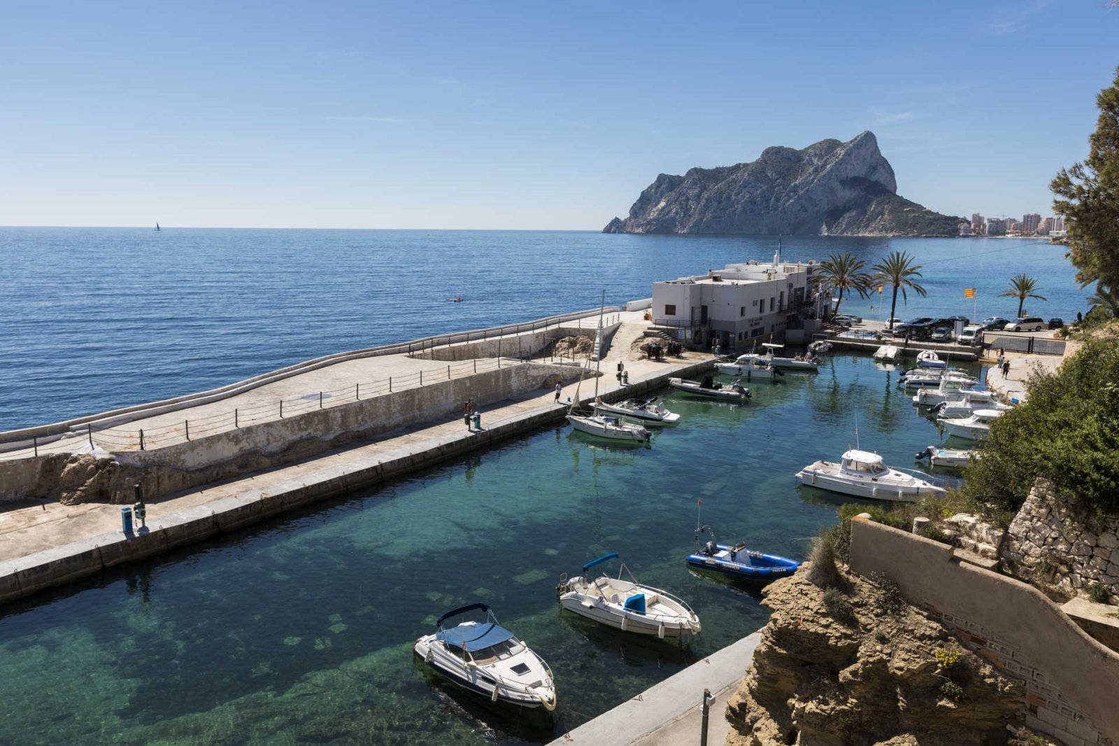 4446JAV Moderne Neubauvilla in kurzer Entfernung zum Strand La Fustera, Benissa zu verkaufen