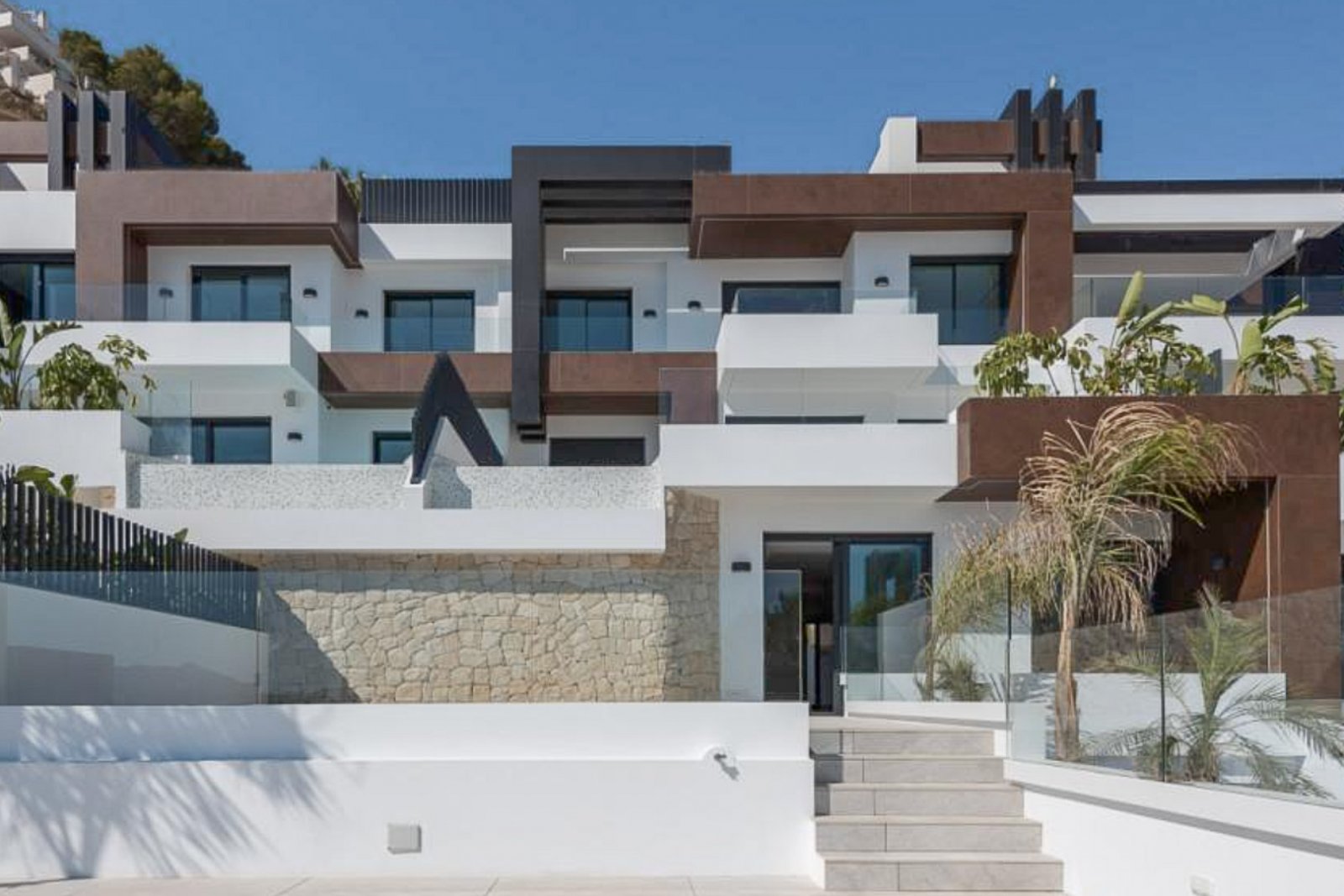 8244BEN Duplex-Wohnung in erster Meereslinie mit direktem Meerblick zum Verkauf in Benidorm.