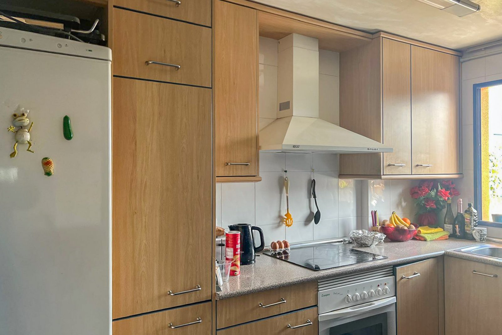 8269DEN Duplex-Penthouse mit Terrasse und teilweisem Meerblick zu verkaufen in Las Marina, Denia.