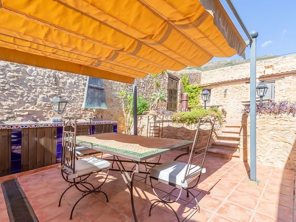 6436 BEN Schöne authentische Finca zum Verkauf in Benissa