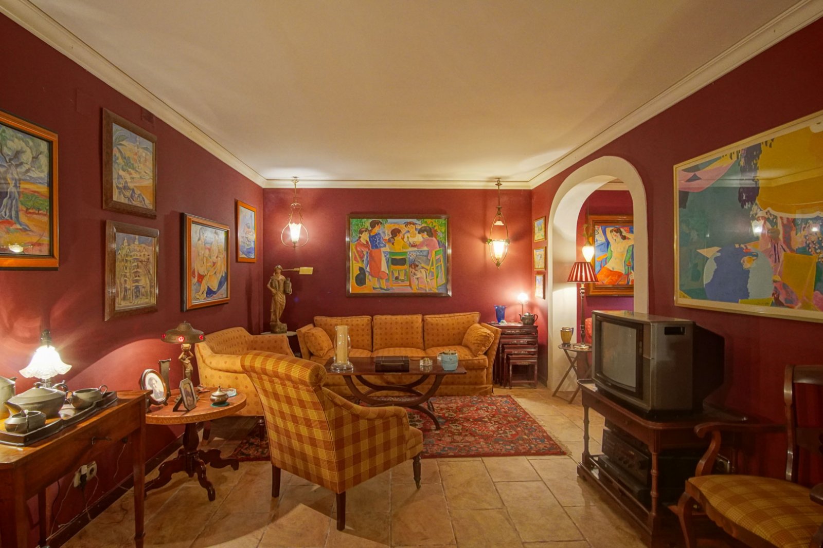 C3XY8287DEN Villa mit Pool zum Verkauf in Denia, mit teilweisem Blick auf die Berge und die Burg.