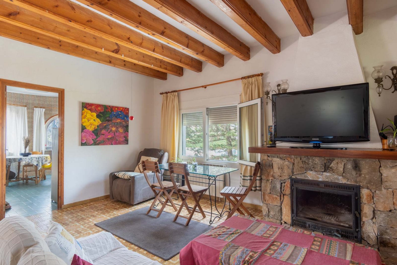 8290DEN Mediterrane Villa mit Pool, großem Grundstück, 550 m vom Strand entfernt und in der Nähe des Zentrums, zu verkaufen in Denia.