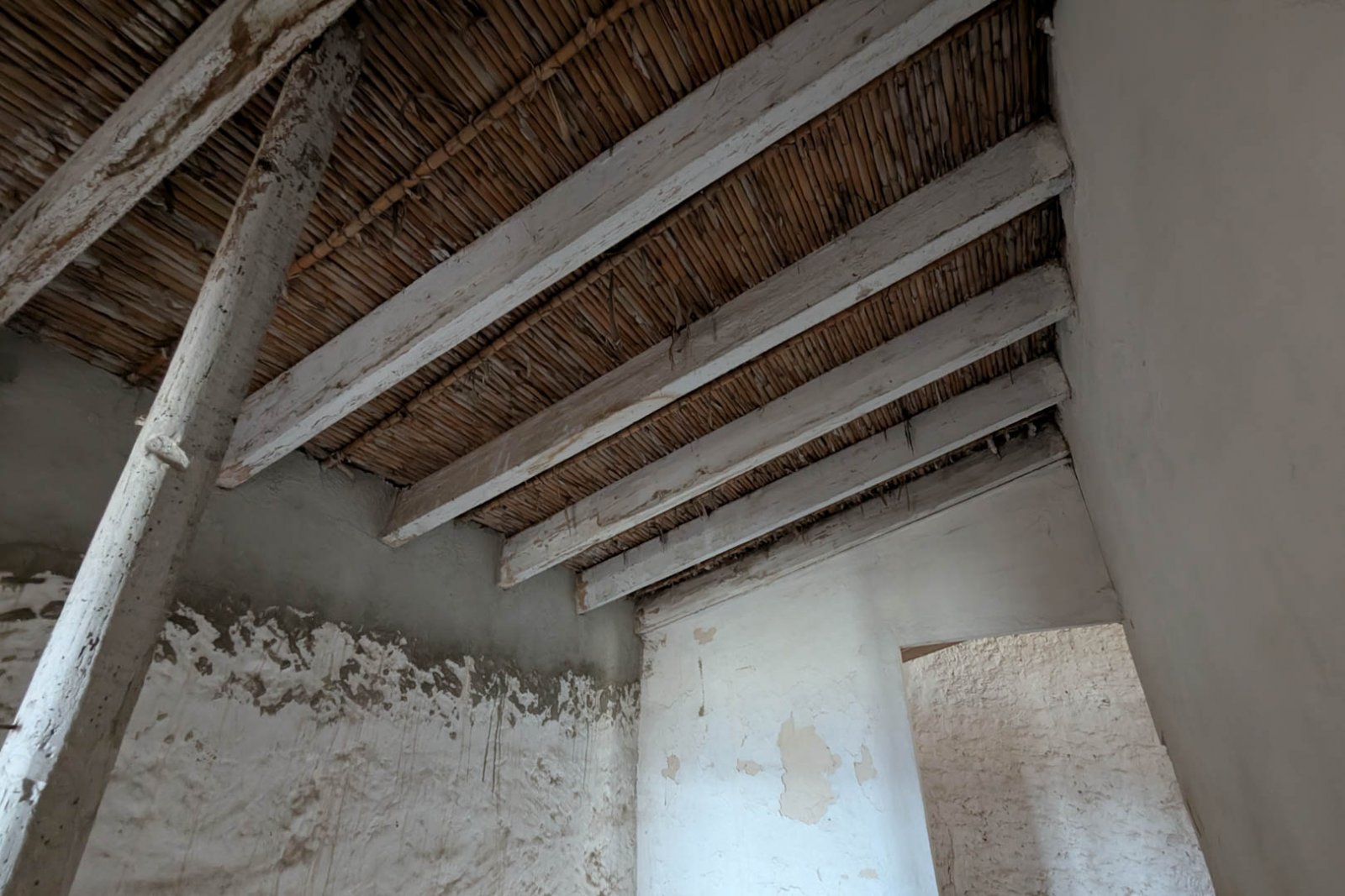 8307TEL Rustikales Doppelhaus zum Renovieren mit großem Grundstück in Teulada zu verkaufen.