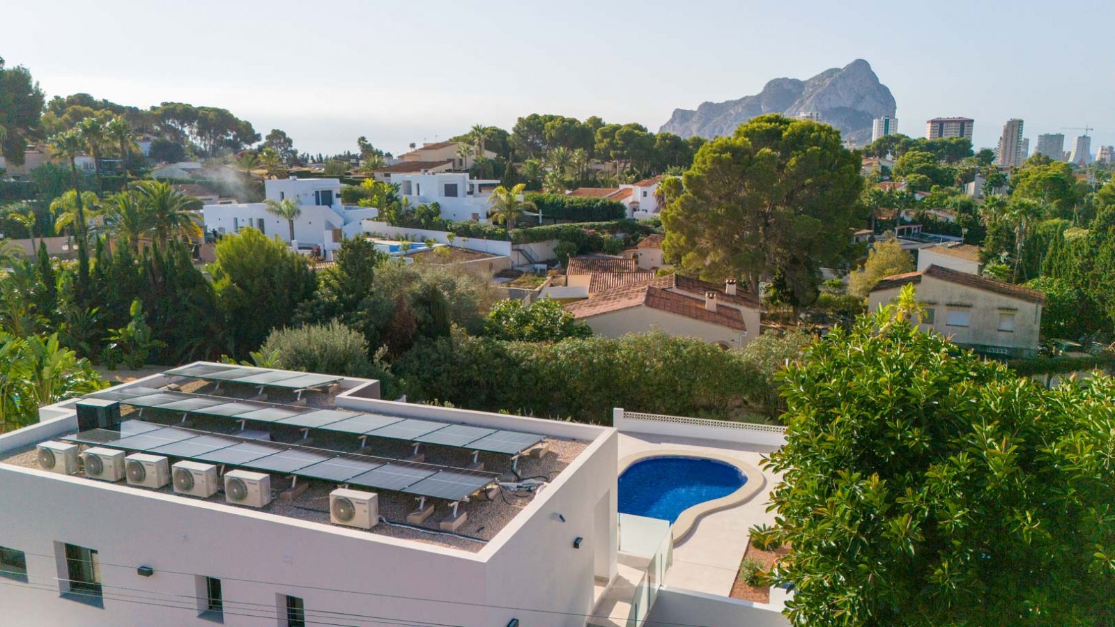 8308CAL Moderne Villa mit Bergblick, zu verkaufen in Calpe.