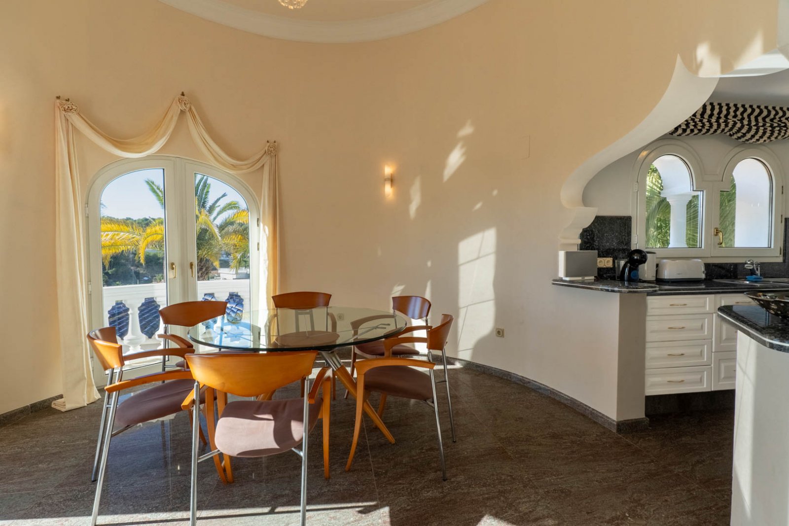 9006BEN Mediterrane Villa mit Panoramablick aufs Meer in Benissa zu verkaufen.