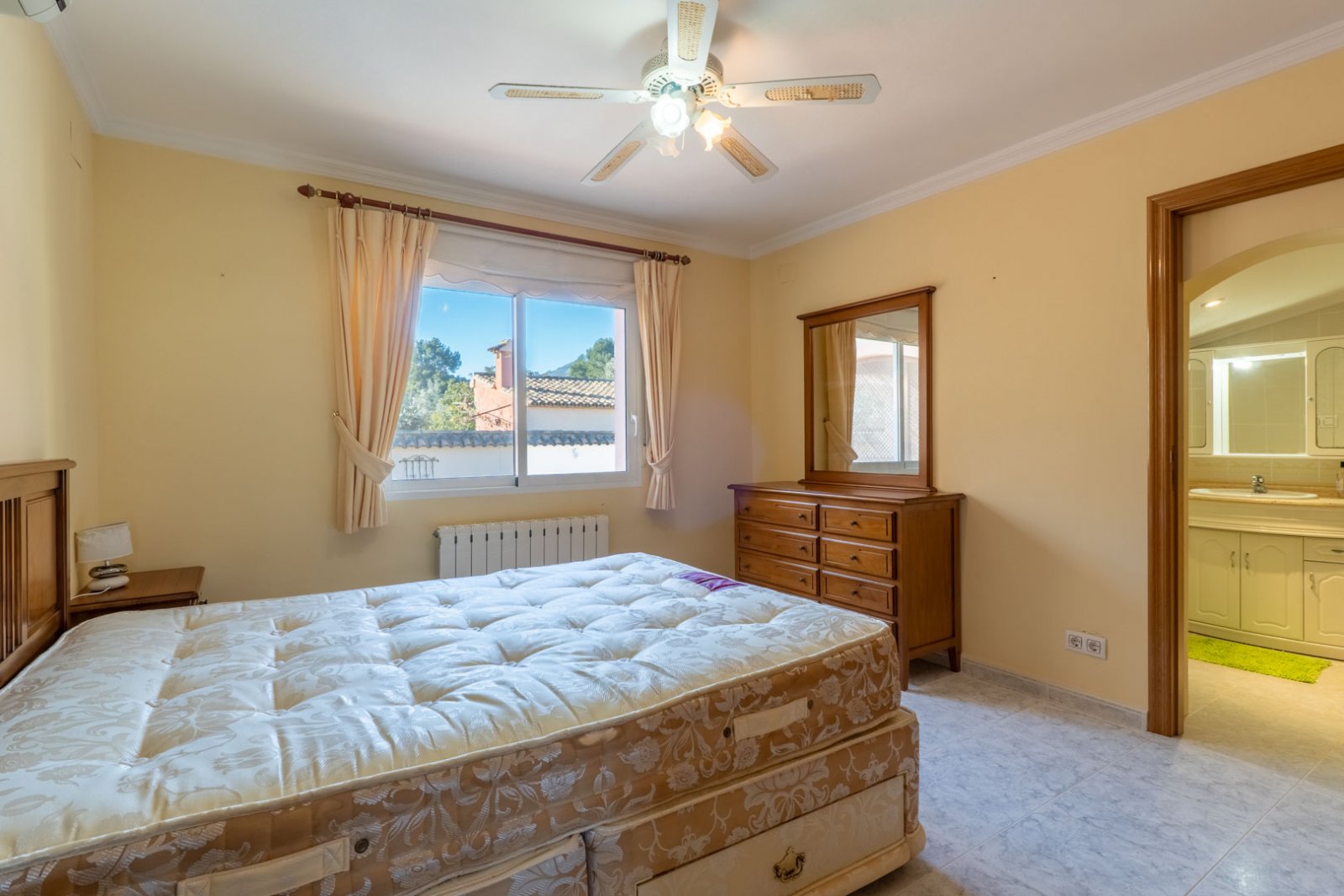 9007JAL Villa im mediterranen Stil zum Verkauf in Jalón.