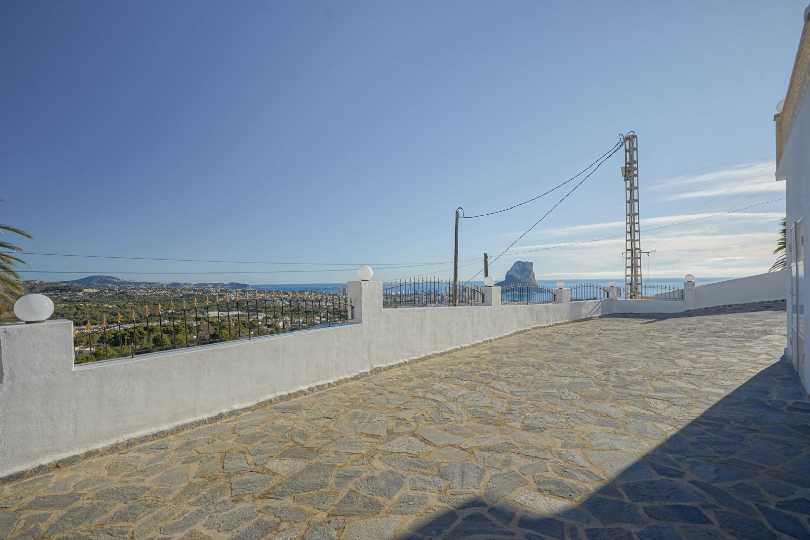 Villa C4XY4596CAL mit Gästehaus und Panoramablick aufs Meer in Oltamar, Calpe zu verkaufen