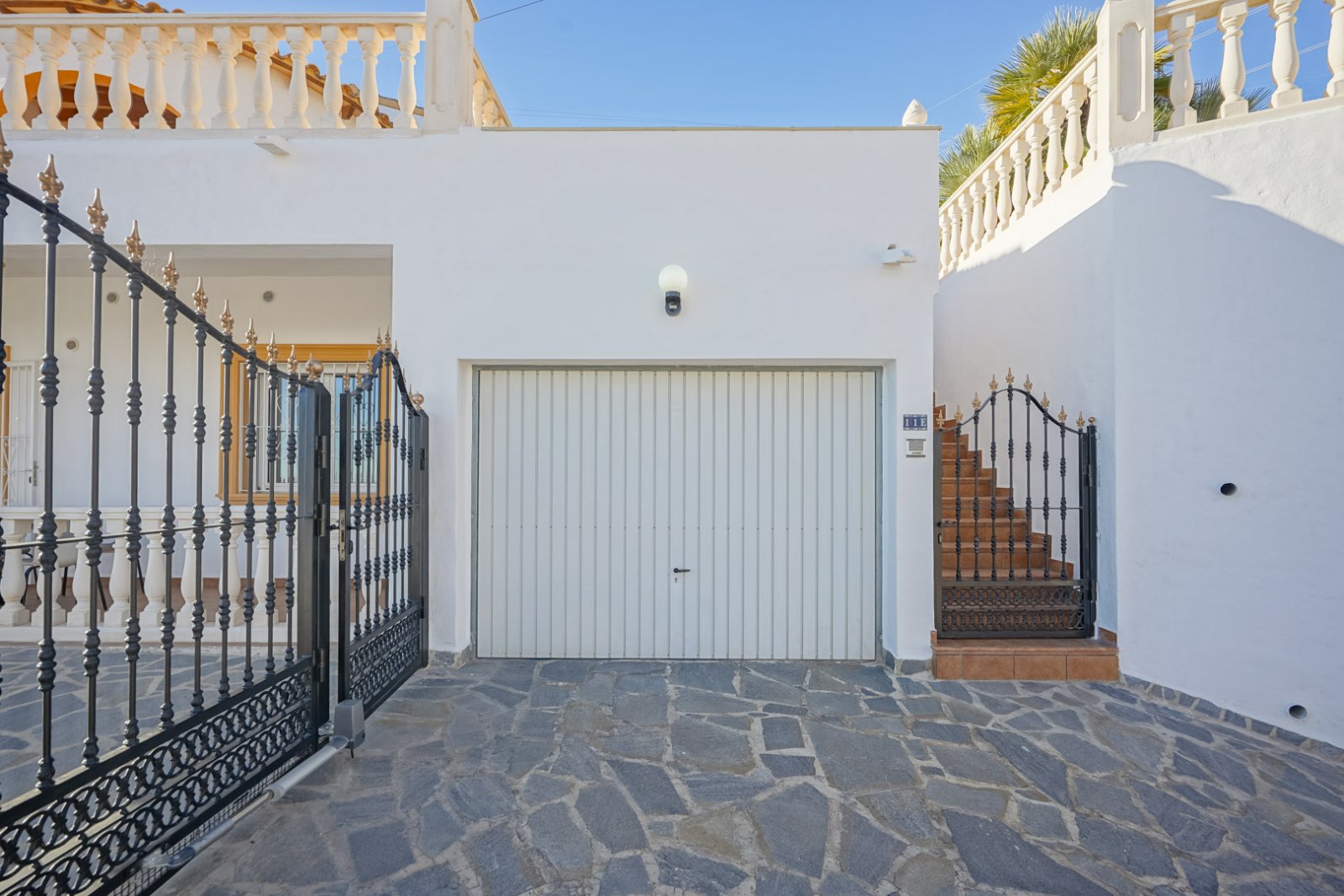 Villa C4XY4596CAL mit Gästehaus und Panoramablick aufs Meer in Oltamar, Calpe zu verkaufen